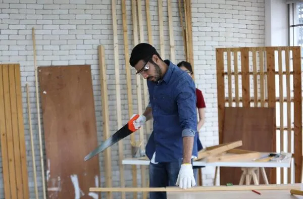 نجارة أبواب خزائن ورفوف